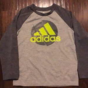 Boys size 6 Adidas long sleeve t shirt